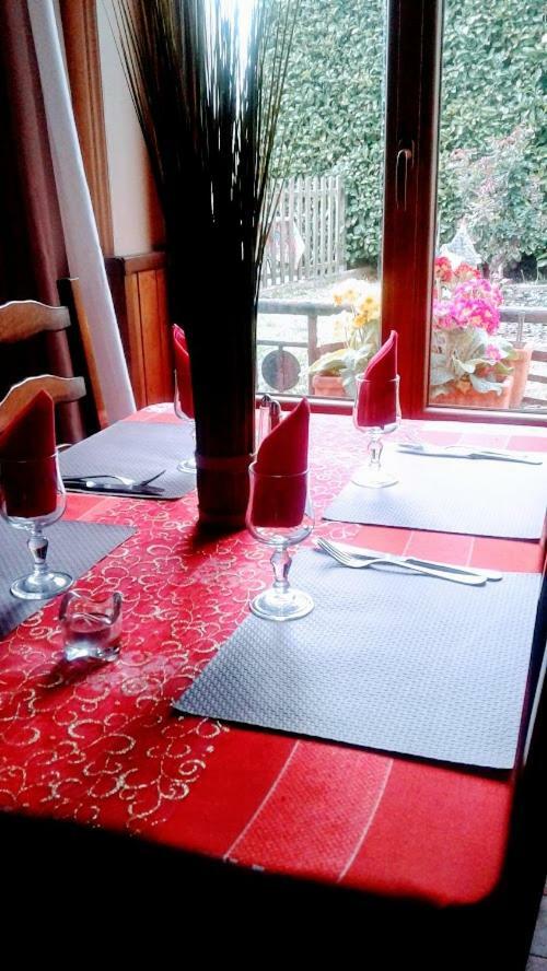 Auberge Du Relais D'Auniac Гурдон-ан-Карси Екстериор снимка